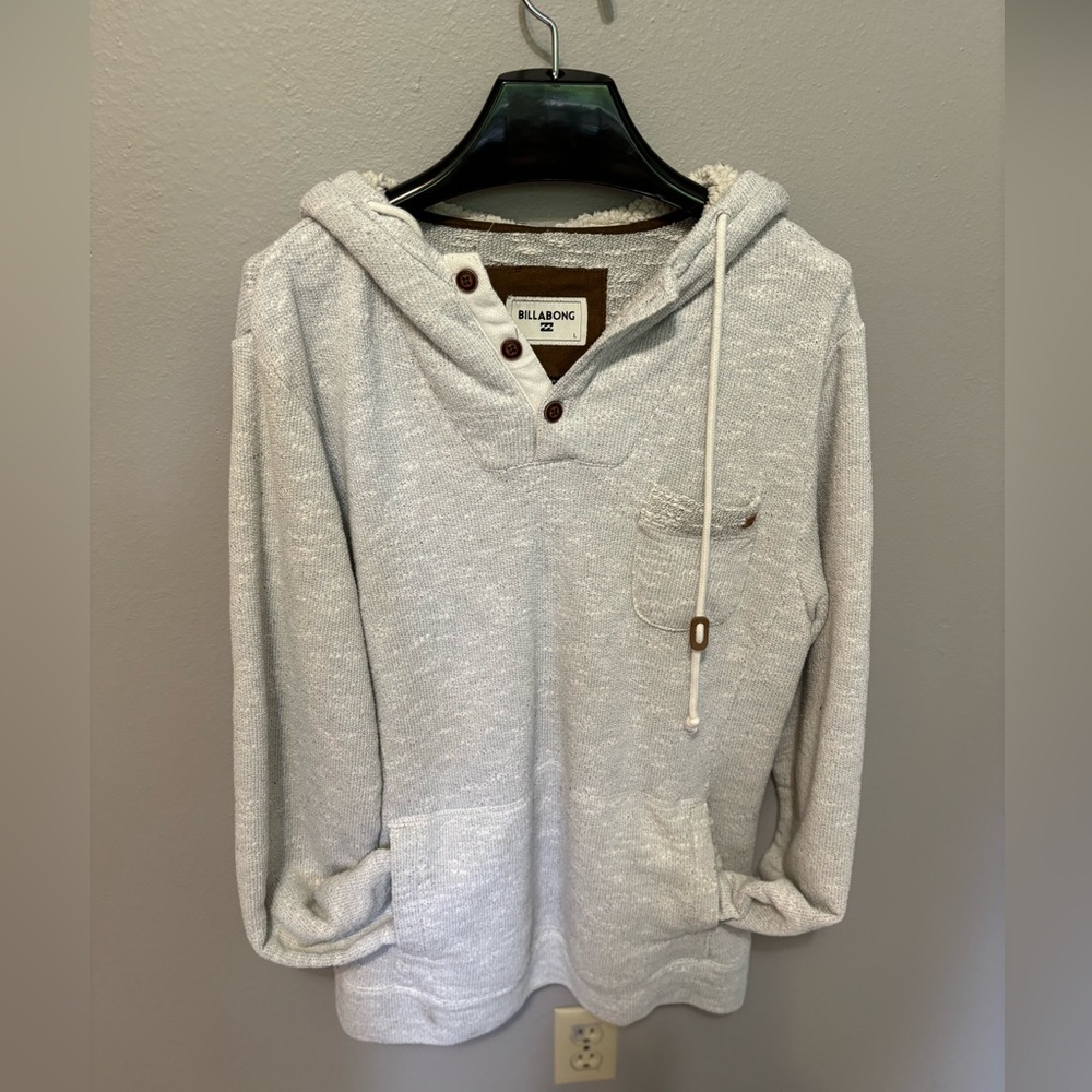 Billabong 3 button Sweatshirt, Size L